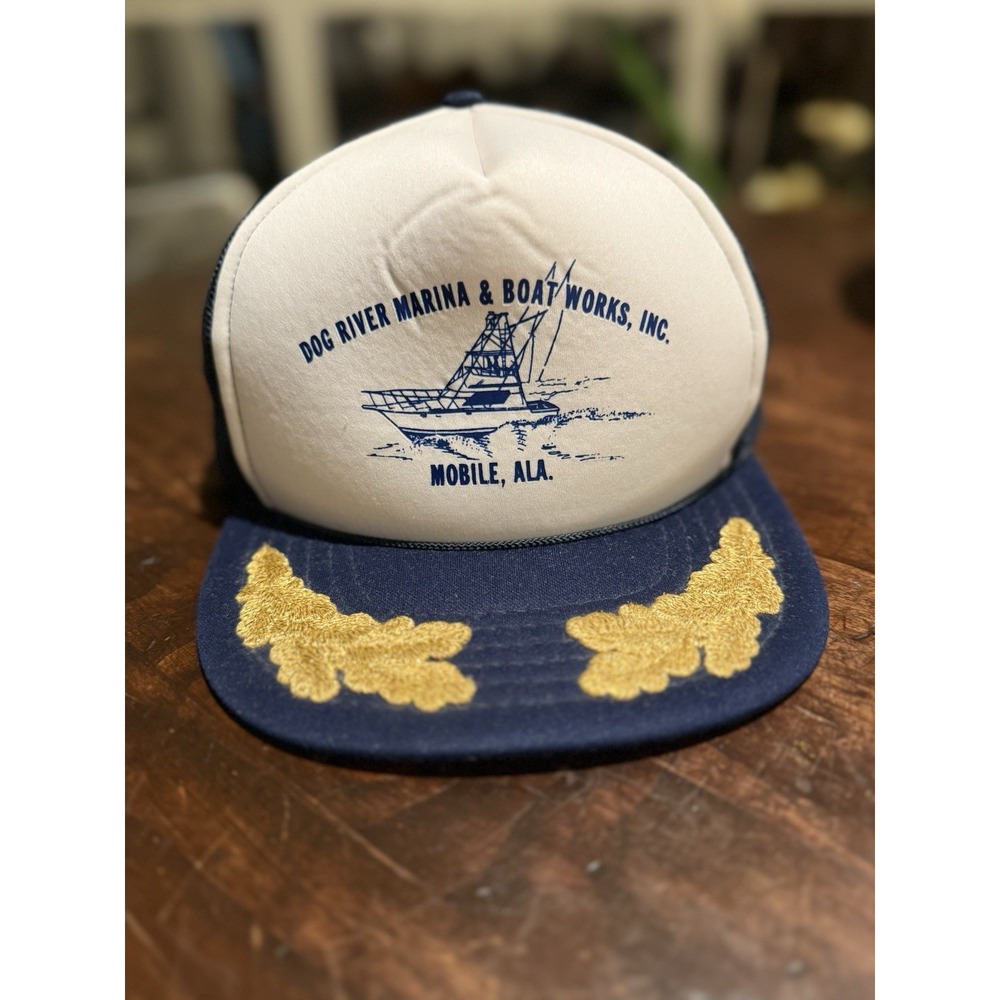 Vintage 80s Mesh Snapback Trucker Hat Cap Gold Leaves Dog River Marina K Studio‎